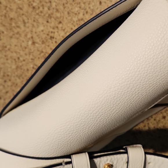 Tory Burch Block-T Shoulder Bag - Picture 4 of 8